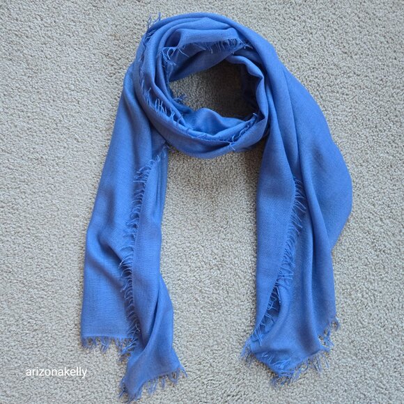 Lightweight Large Woven Blue Scarf/Wrap/Shawl - Picture 1 of 13